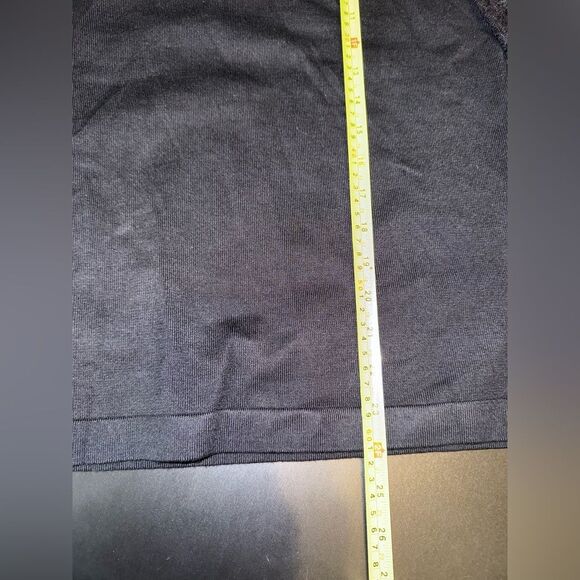 Carmen Marc Valvo Mock Turtleneck Black Women's Lace Long Sleeve Top Size S NWT - Picture 7 of 7